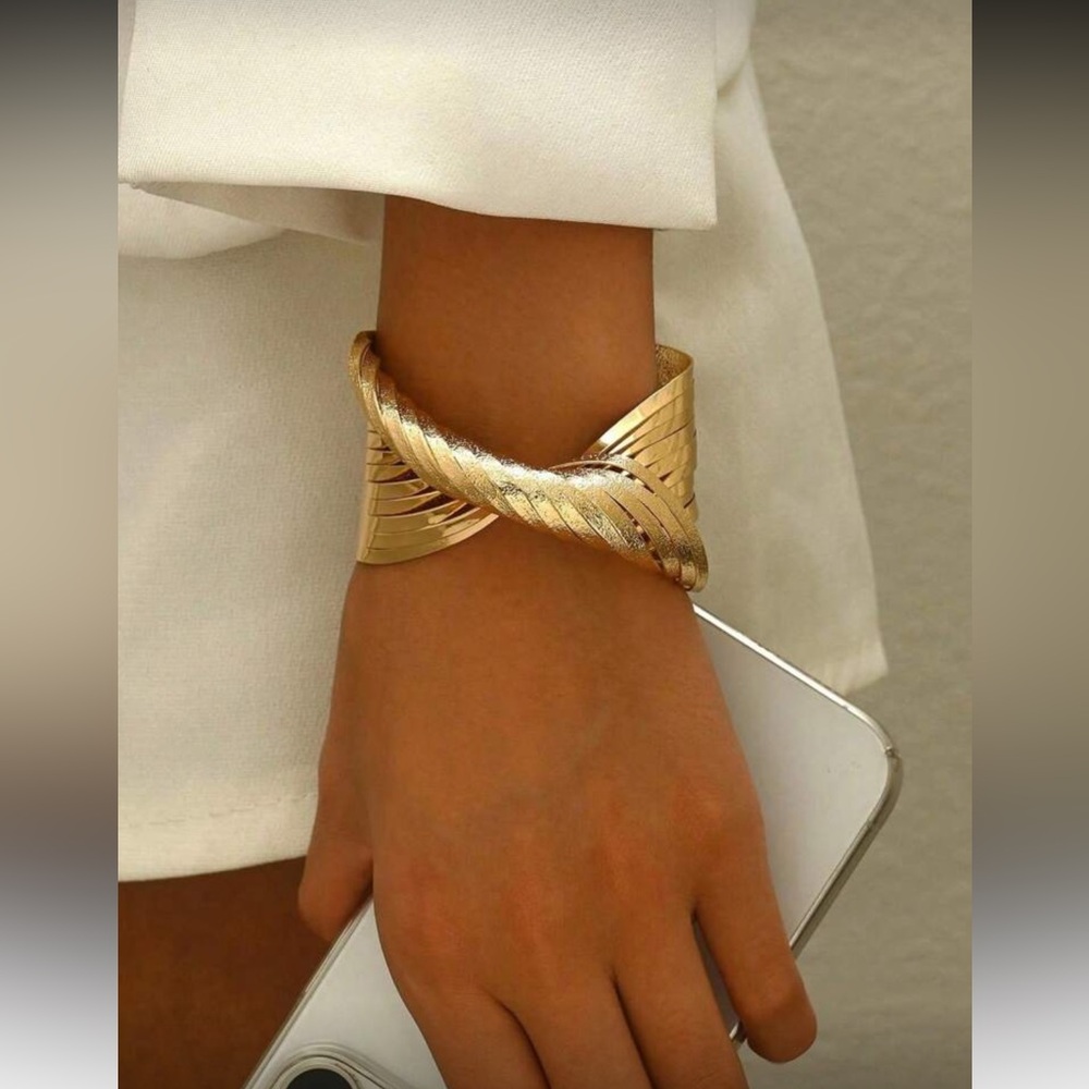 Elegant Gold-Tone Women's Cuff Bracelet